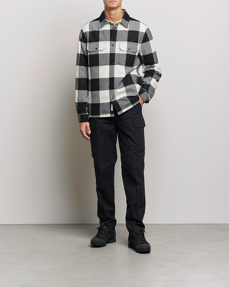 Herr | Skjortor | Woolrich | Alaskan Wool Padded Overshirt White Buffalo