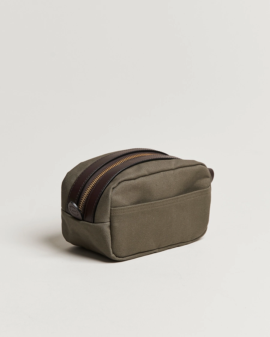 Herr | Avdelningar | Filson | Rugged Twill Travel Kit Otter Green