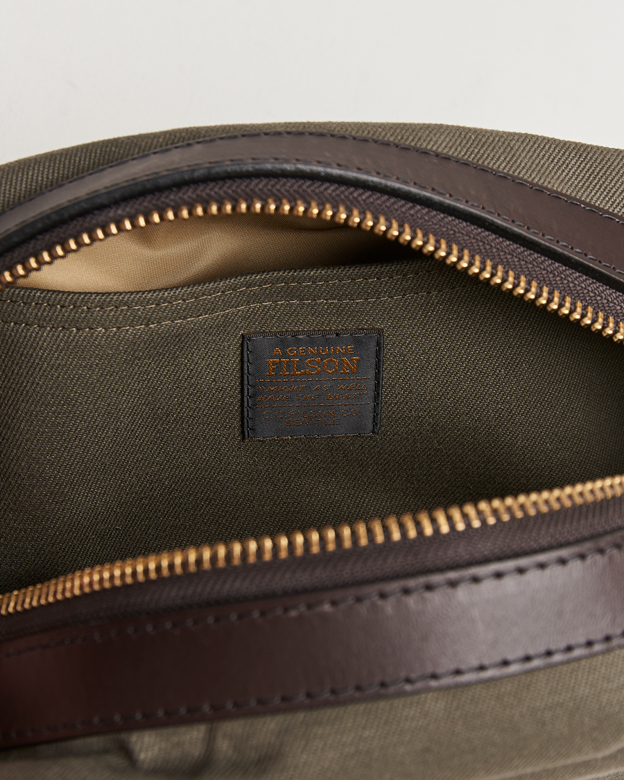 Herr | Väskor | Filson | Rugged Twill Travel Kit Otter Green