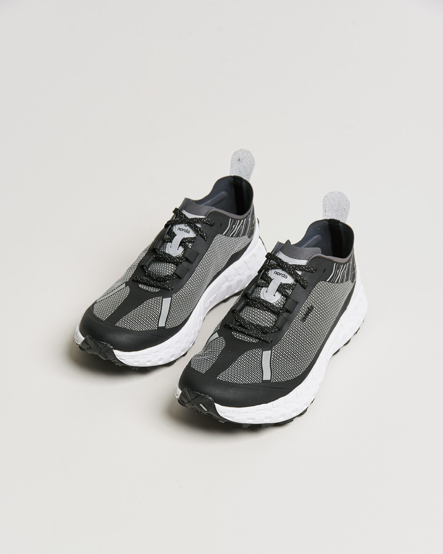 Herr | Hikingskor | Norda | 001 Running Sneakers Black/White