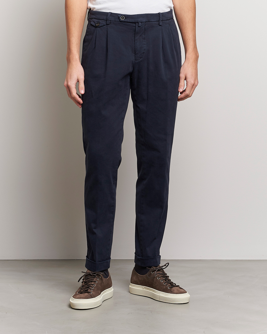 Herr | Byxor | Briglia 1949 | Easy Fit Pleated Cotton Stretch Chino Navy