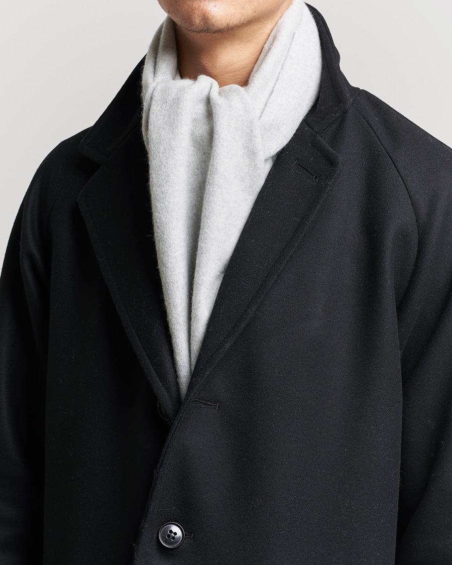 Herr |  | Begg & Co | Vier Lambswool/Cashmere Solid Scarf Silver