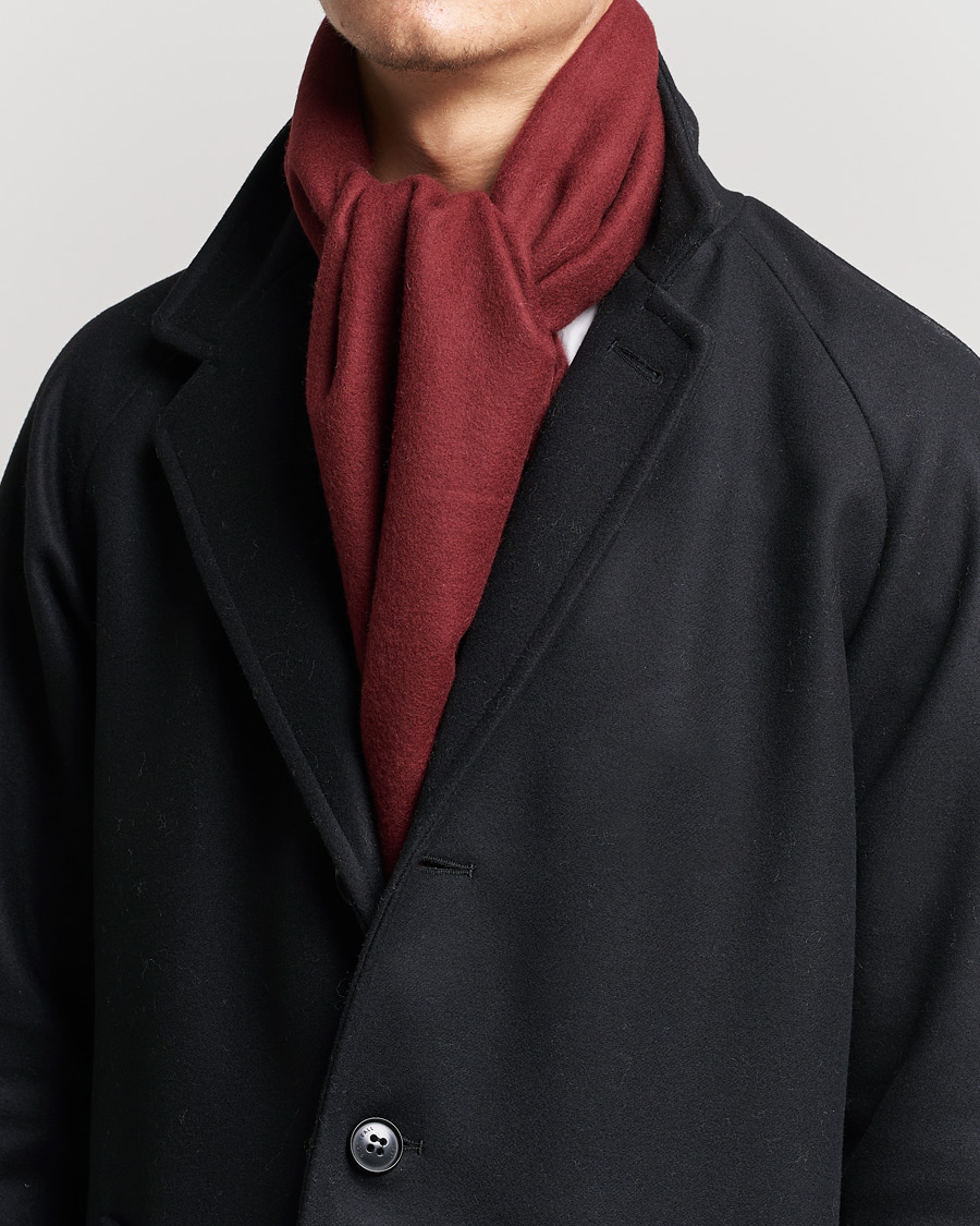 Herr | Begg & Co | Begg & Co | Vier Lambswool/Cashmere Solid Scarf Wine