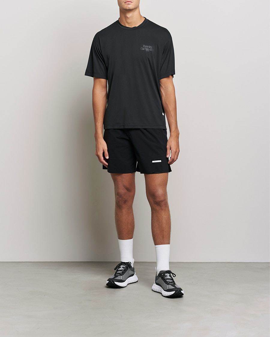 Herr | T-Shirts | Satisfy | AuraLite T-Shirt Black