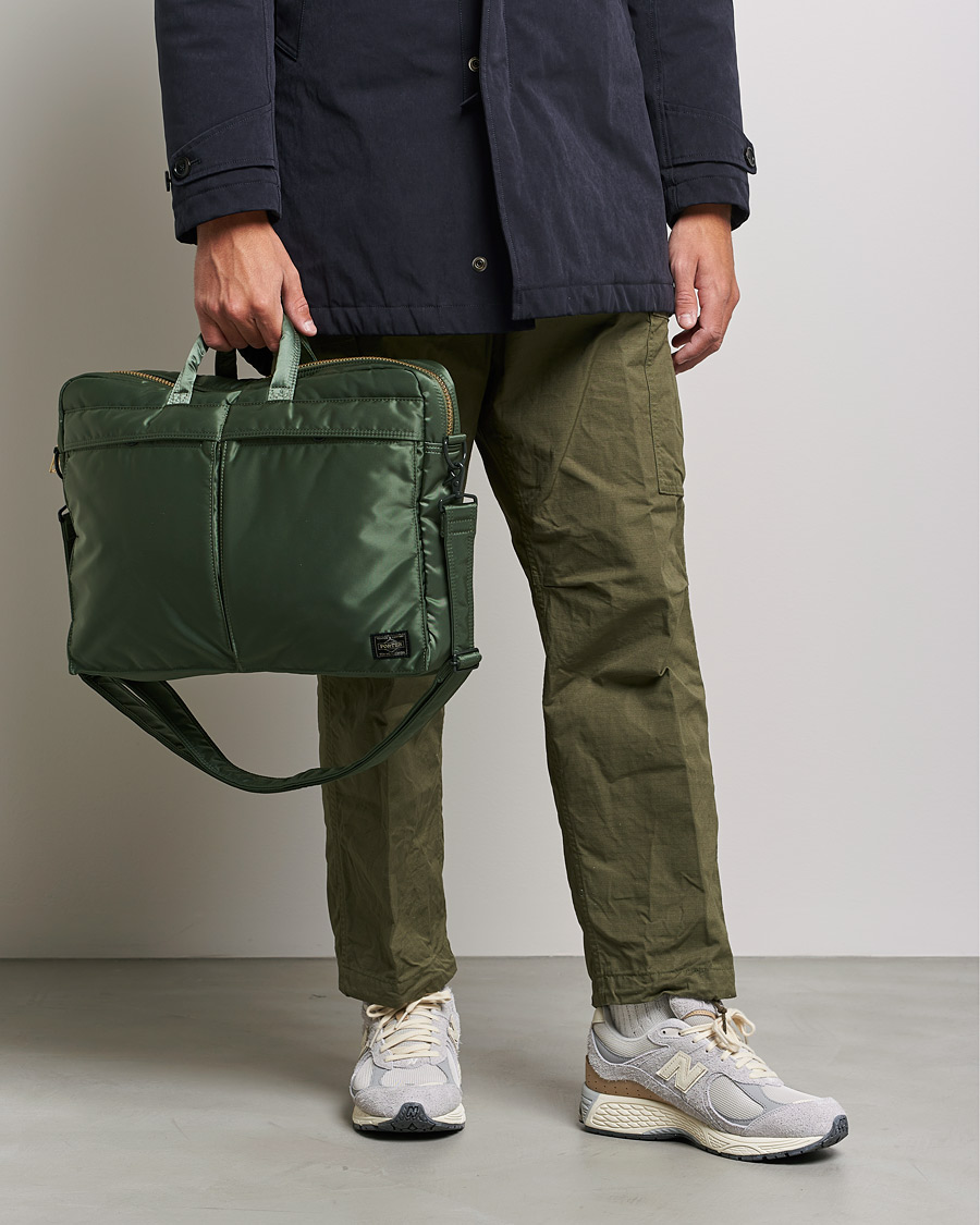 Herr | Porter-Yoshida & Co. Tanker 2Way Briefcase Sage Green | Porter-Yoshida & Co. | Tanker 2Way Briefcase Sage Green