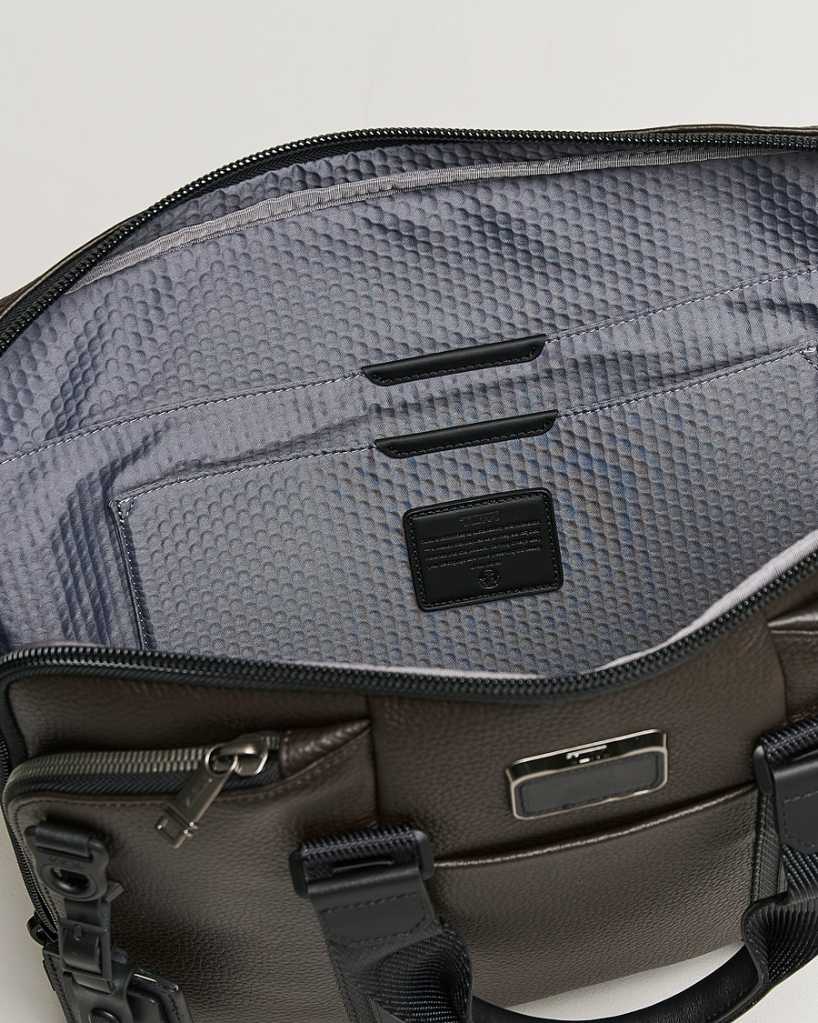 Herr | Väskor | TUMI | Alpha Bravo Acadamy Leather Brief Dark Brown