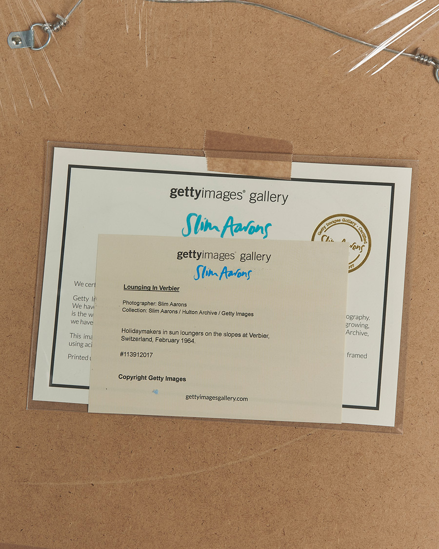 Herr | Tavlor | Sonic Editions | Framed Slim Aarons Lounging in Verbier