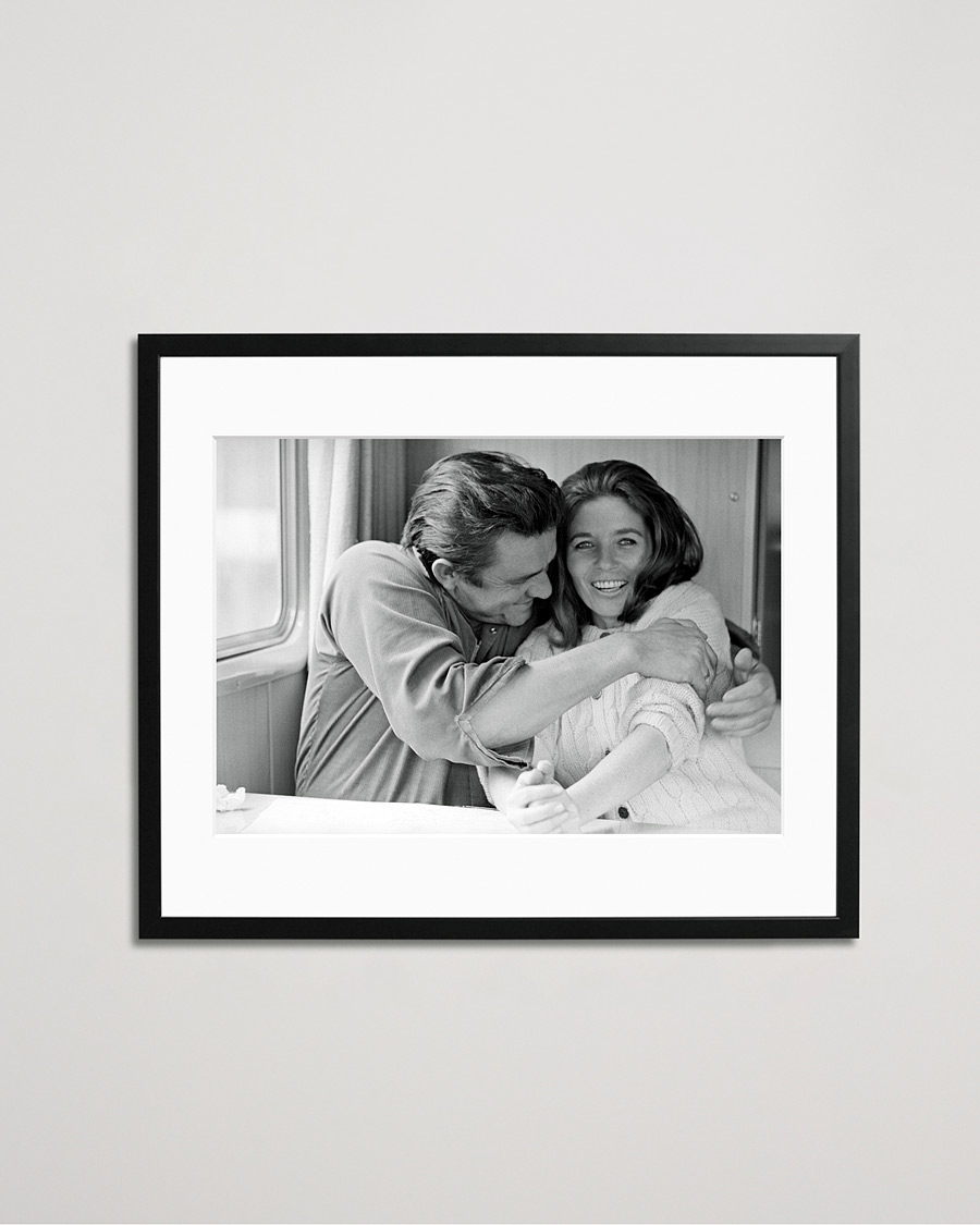Herr | Sonic Editions Framed Johnny Cash and June Carter Cash | Sonic Editions | Framed Johnny Cash and June Carter Cash