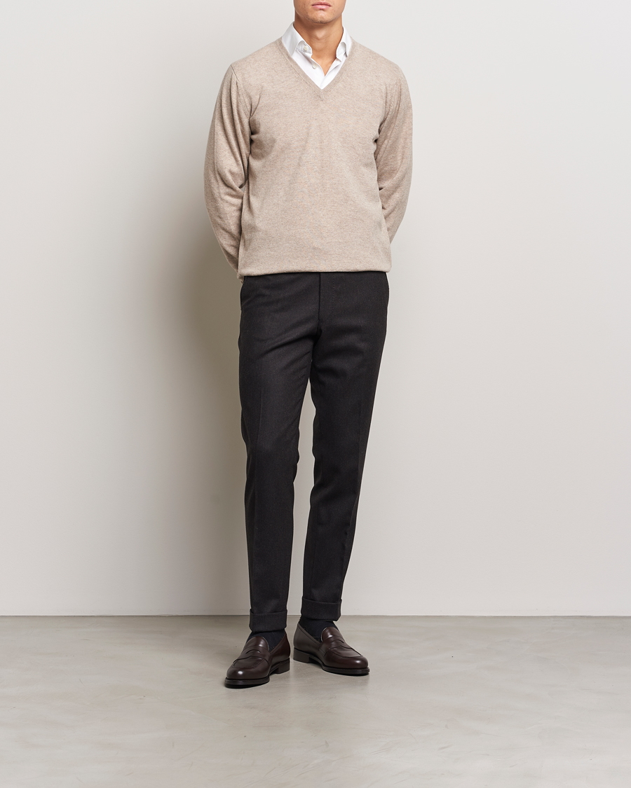 Herr | Tröjor | Piacenza Cashmere | Cashmere V Neck Sweater Beige