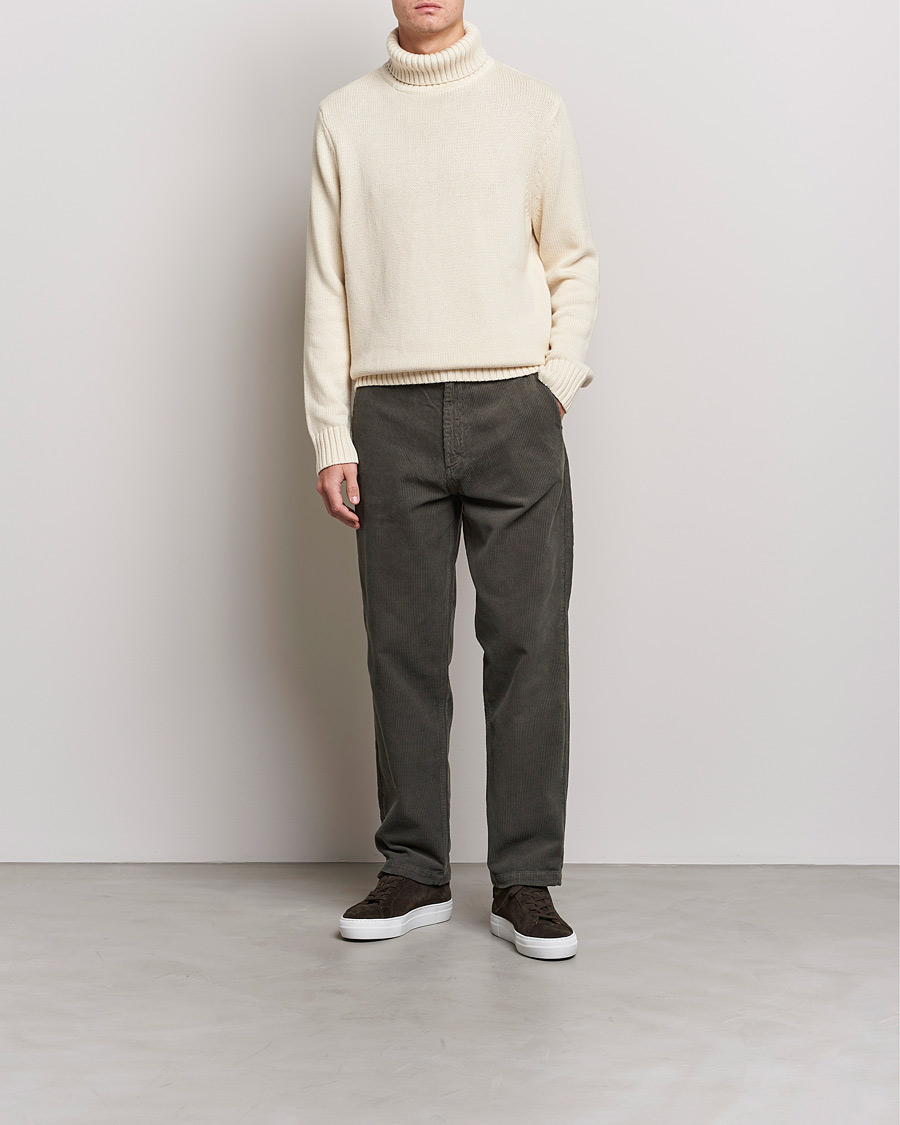Herr | Byxor | A Day's March | Redwood Corduroy Trousers Olive
