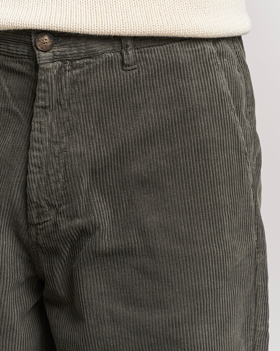 Herr | Byxor | A Day's March | Redwood Corduroy Trousers Olive