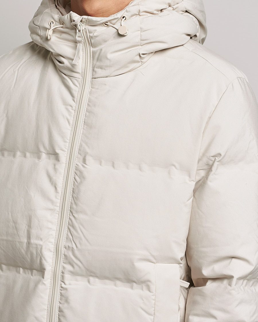 Herr | Jackor | A Day's March | Yangra Puffer Jacket Sand