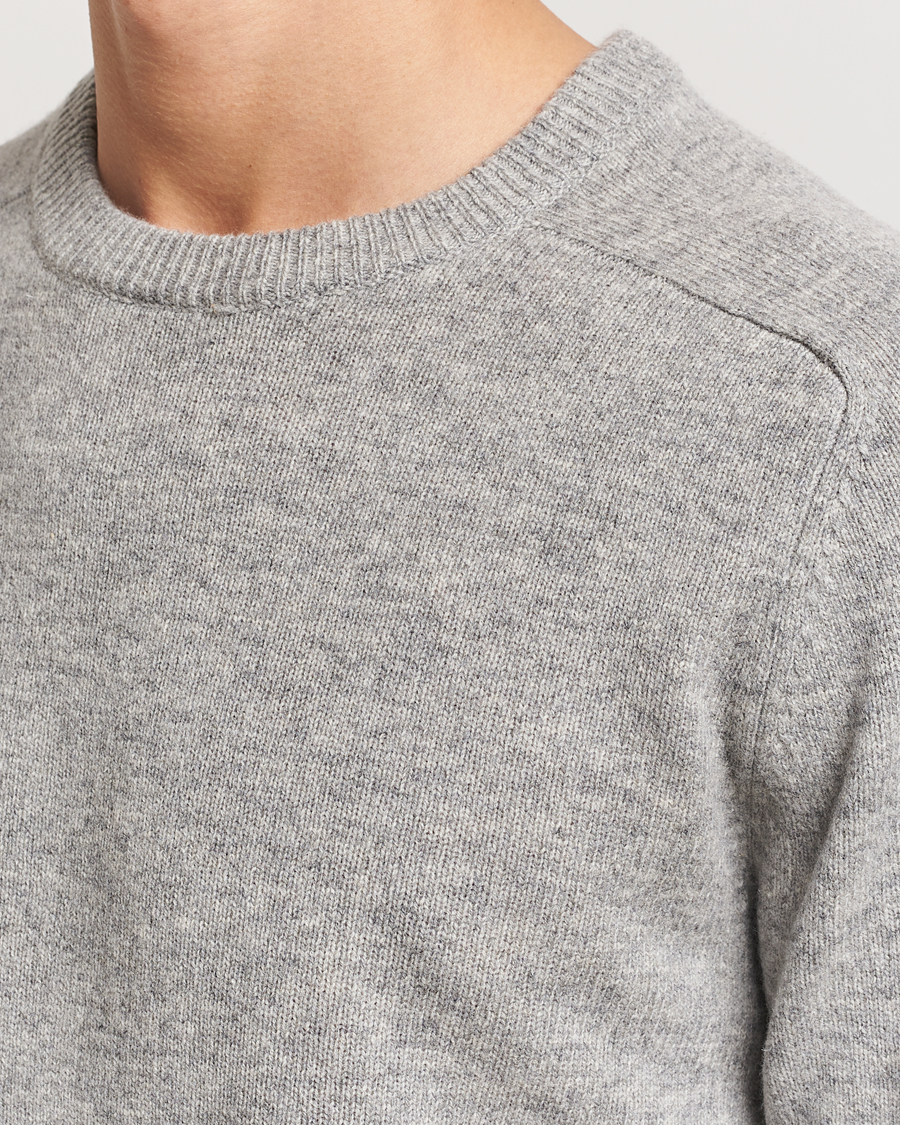 Herr | Tröjor | A Day's March | Brodick Lambswool Sweater Grey Melange