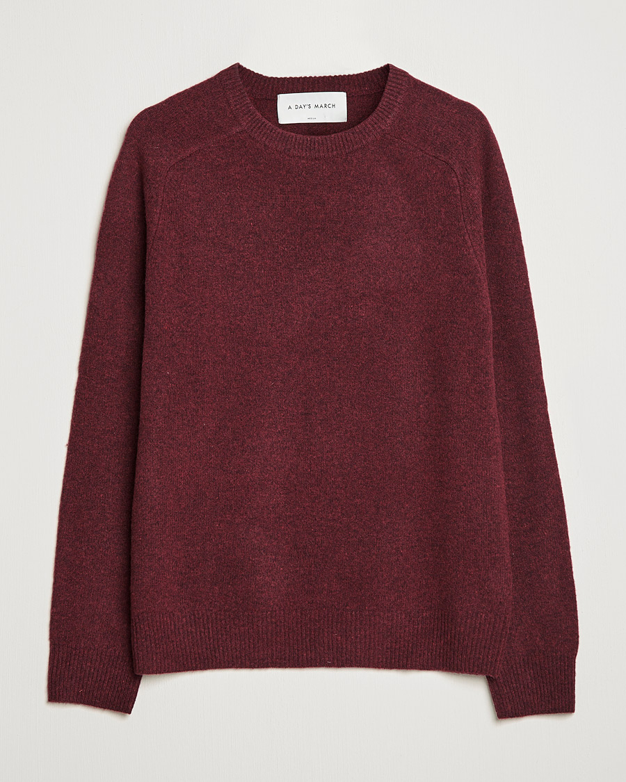 Herr | Tröjor | A Day's March | Brodick Lambswool Sweater Wine