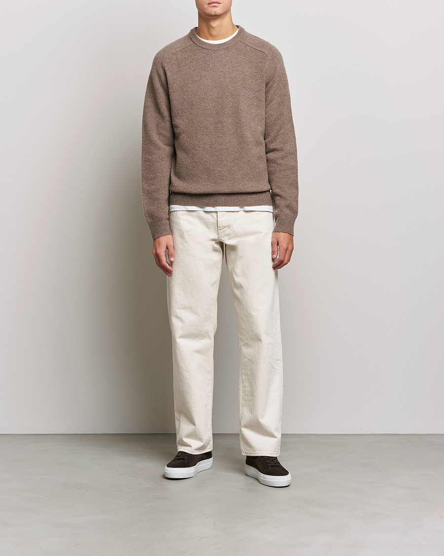 Herr | Under 1000 | A Day's March | Brodick Lambswool Sweater Taupe Melange