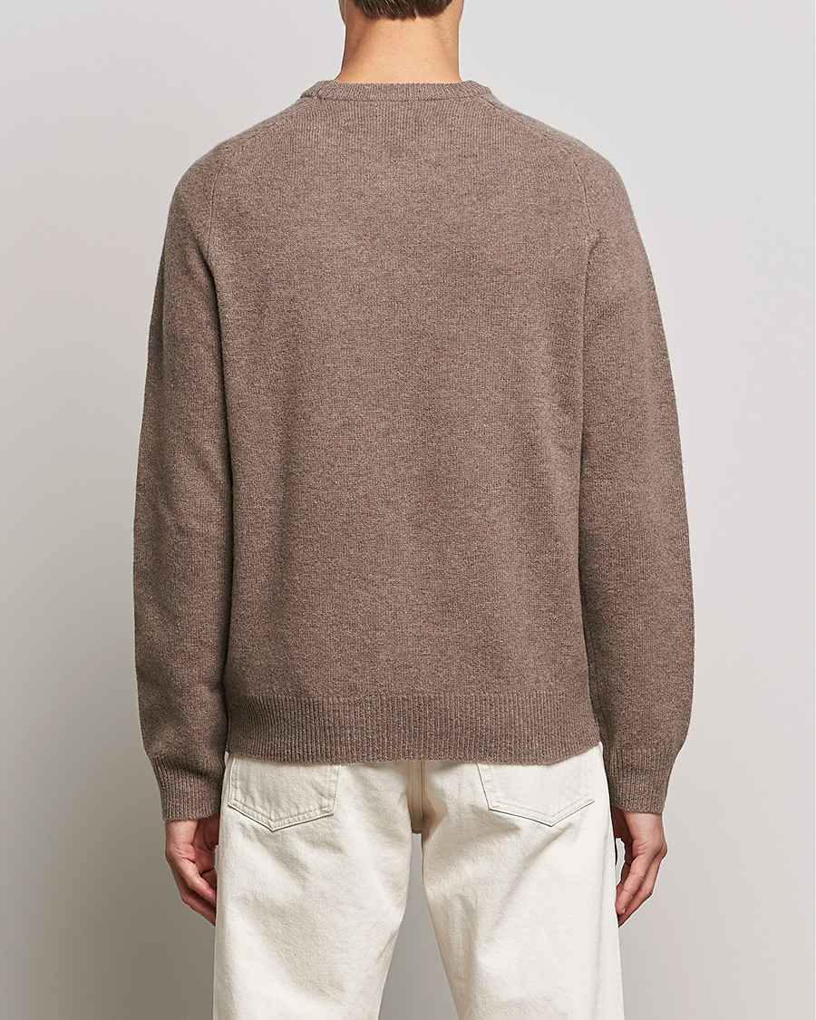 Herr | Tröjor | A Day's March | Brodick Lambswool Sweater Taupe Melange