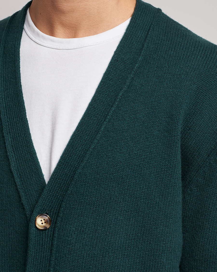 Herr | Tröjor | A Day's March | Snag Lambswool Cardigan Bottle Green