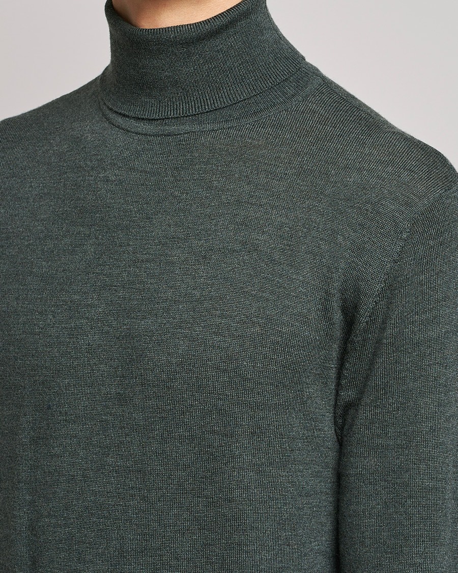 Herr | Tröjor | A Day's March | Nela Merino Rollneck Moss Melange