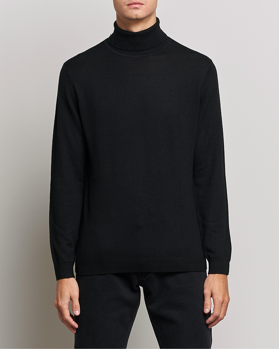 Herr | Polotröjor | A Day's March | Nela Merino Rollneck Black