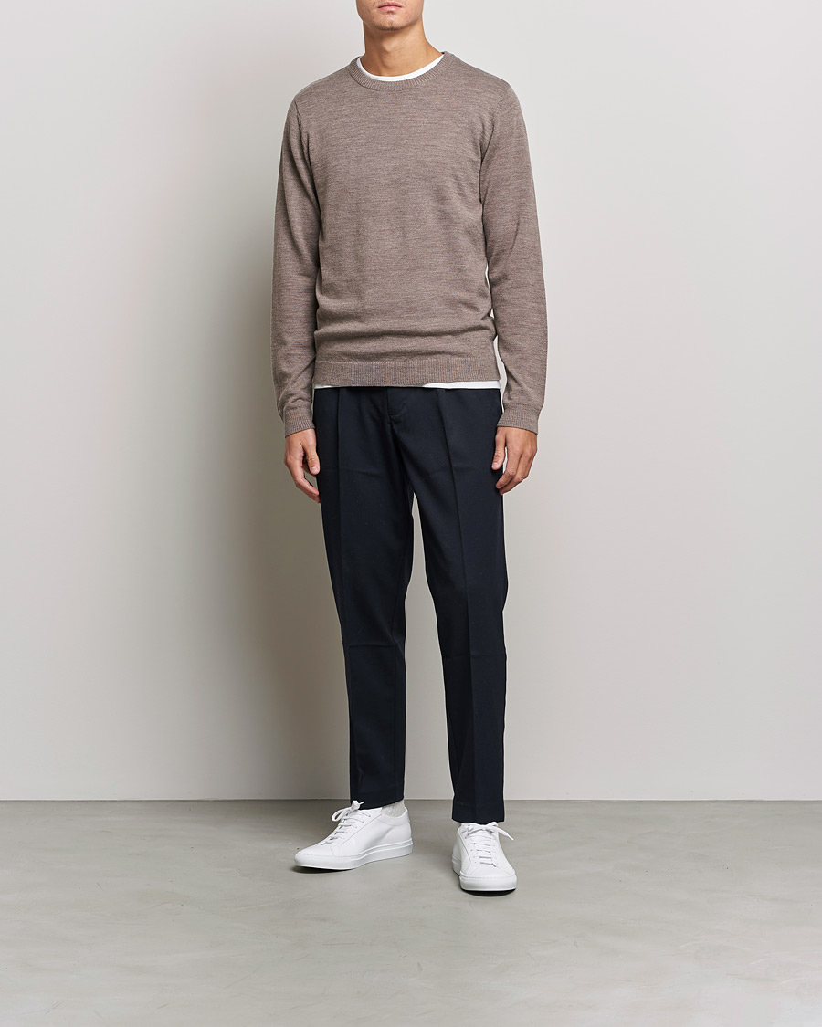 Herr | Tröjor | A Day's March | Alagón Merino Crew Taupe Melange