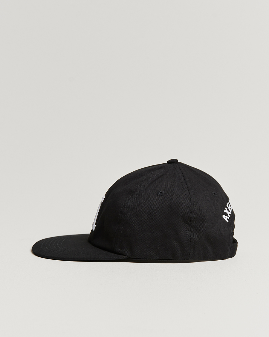Herr | Axel Arigato Varsity A Flat Cap Black | Axel Arigato | Varsity A Flat Cap Black