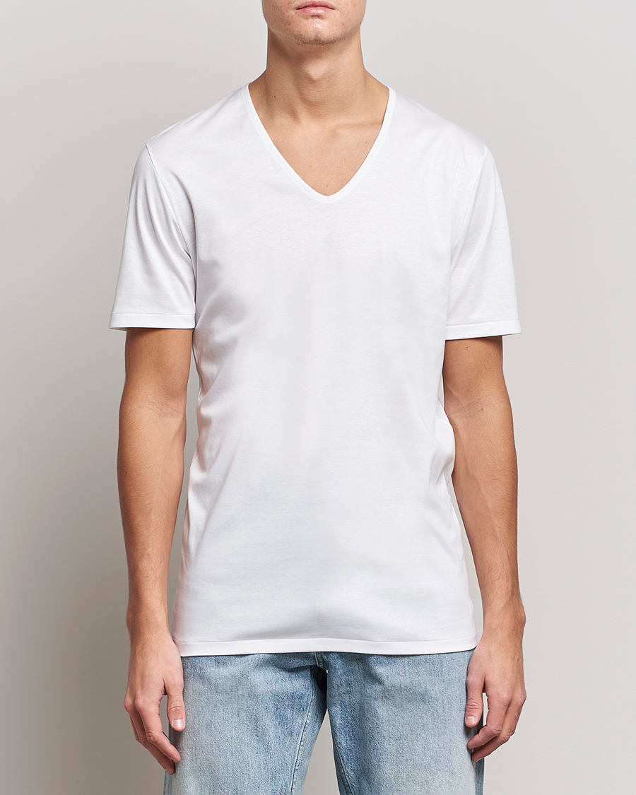 Herr | T-Shirts | Zimmerli of Switzerland | Sea Island Cotton V-Neck T-Shirt White