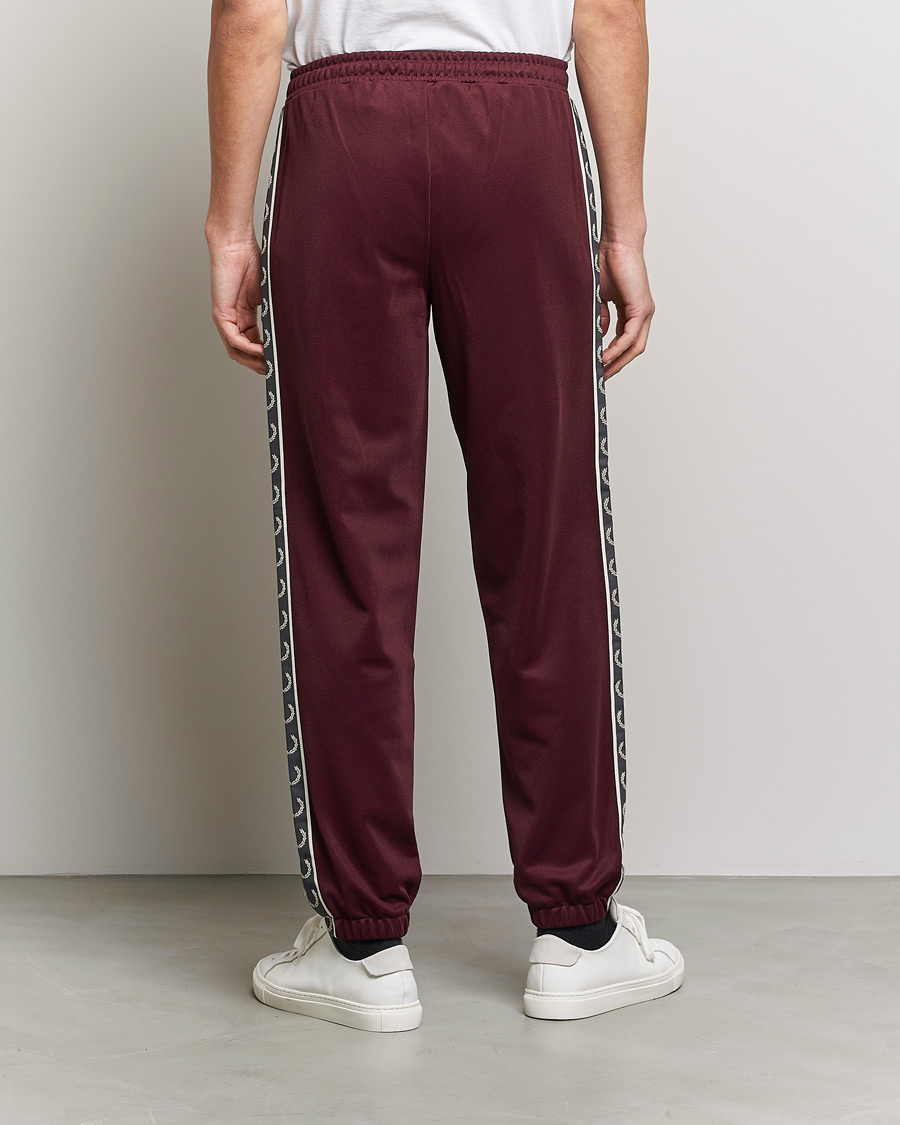 Herr | Byxor | Fred Perry | Taped Track Pants Oxblood