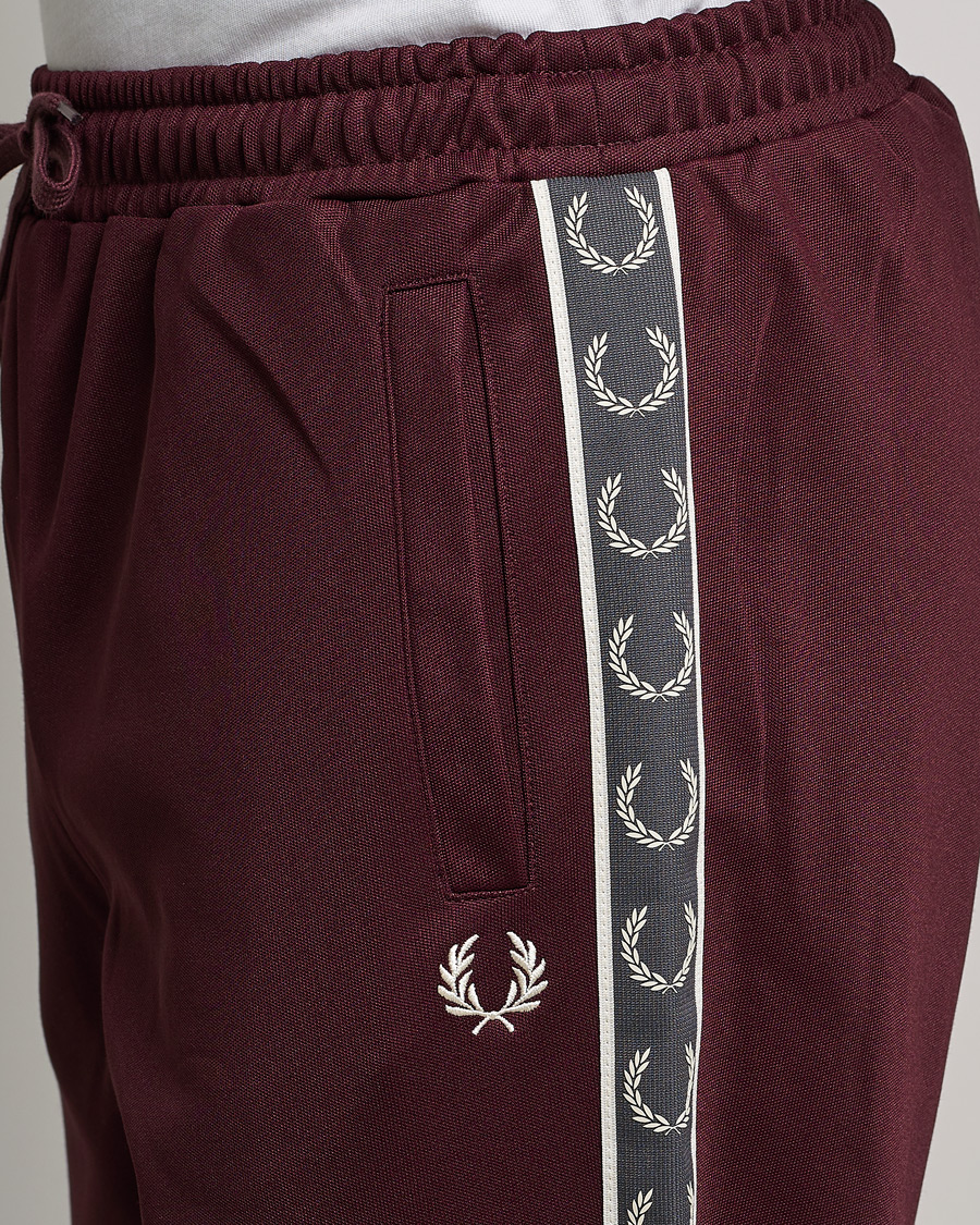 Herr | Byxor | Fred Perry | Taped Track Pants Oxblood