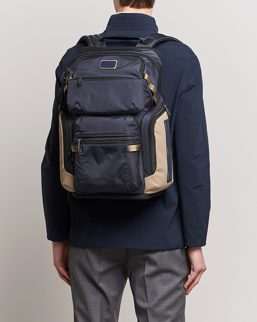 Herr | TUMI Alpha Bravo Nomadic Backpack Midnight Navy/Khaki | TUMI | Alpha Bravo Nomadic Backpack Midnight Navy/Khaki