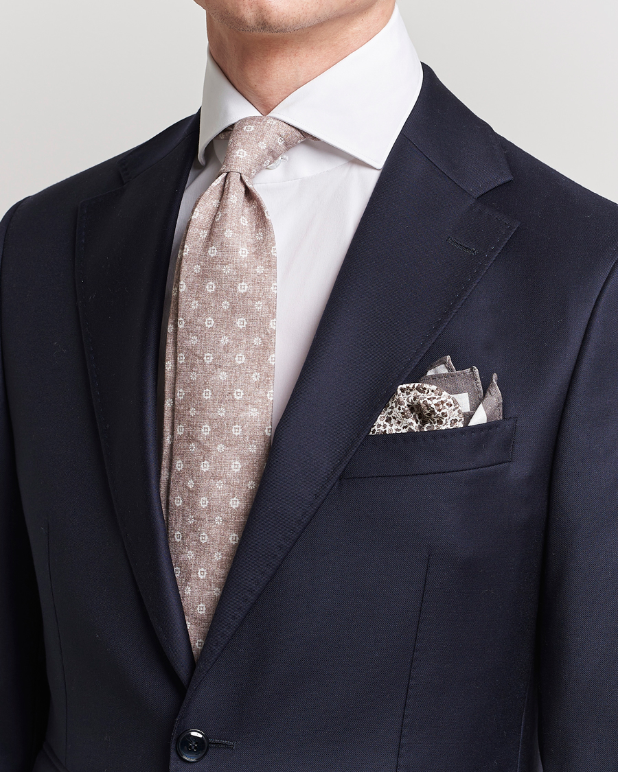 Herr | Amanda Christensen Box Set Printed Linen 8cm Tie With Pocket Square Beige | Amanda Christensen | Box Set Printed Linen 8cm Tie With Pocket Square Beige