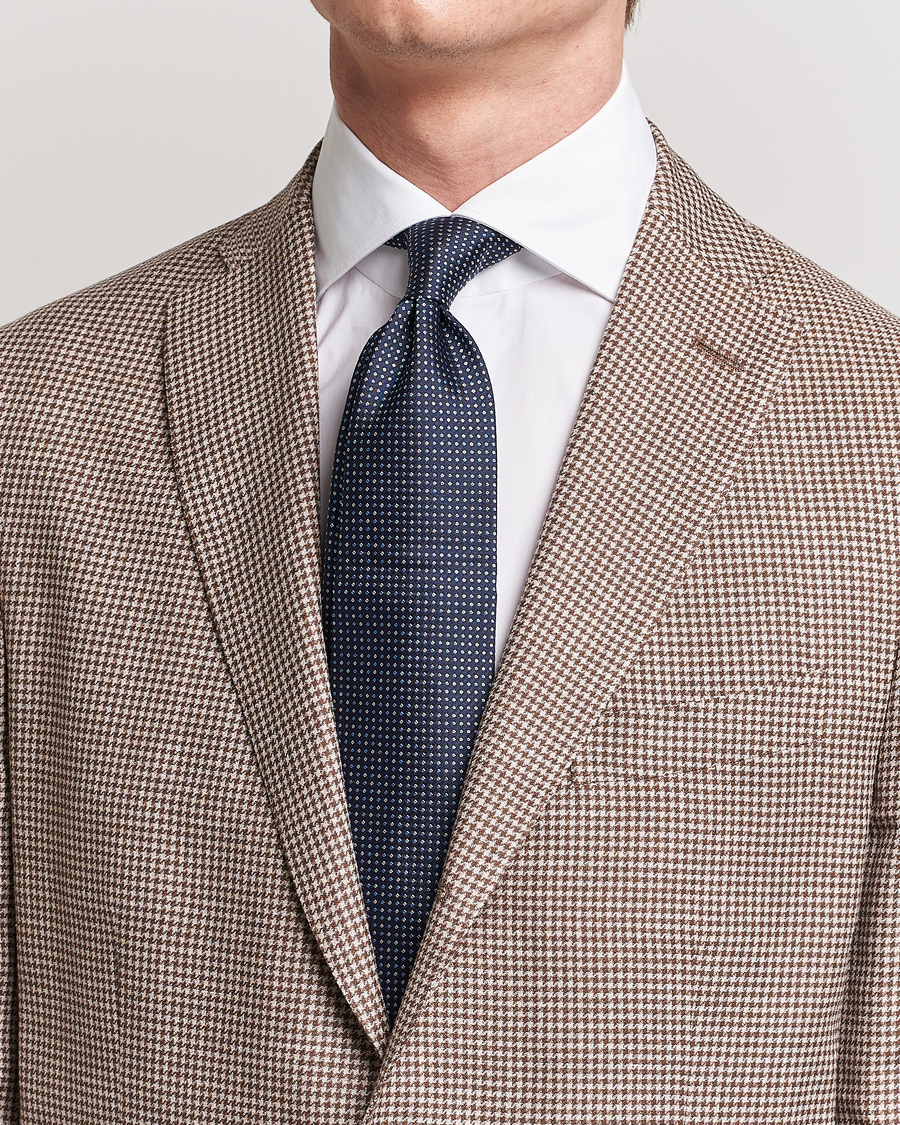 Herr | Amanda Christensen Silk Micro Printed 8cm Tie Navy | Amanda Christensen | Silk Micro Printed 8cm Tie Navy