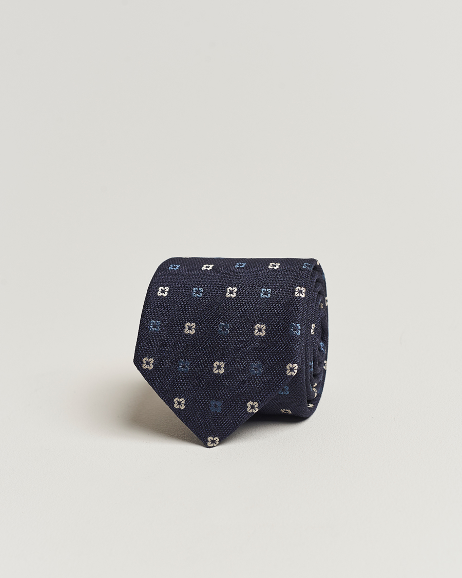 Herr | Amanda Christensen Silk Bouclé Flower 8cm Tie Navy | Amanda Christensen | Silk Bouclé Flower 8cm Tie Navy