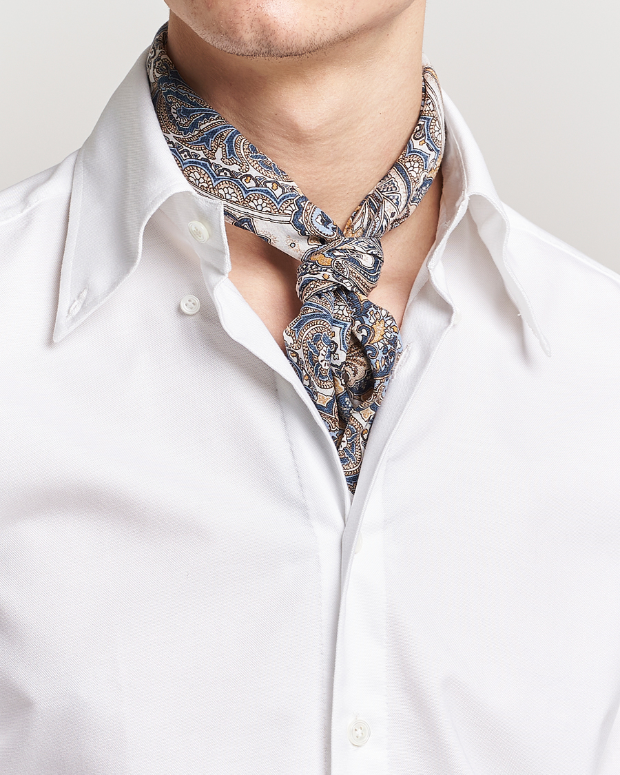 Herr | Amanda Christensen Cotton Voilé Printed Large Paisley Bandana White | Amanda Christensen | Cotton Voilé Printed Large Paisley Bandana White