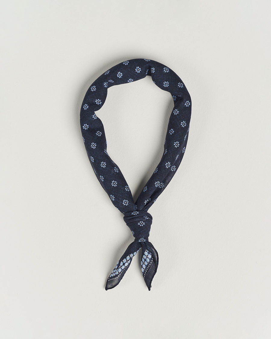 Herr | Amanda Christensen Cotton Voilé Printed Flower Bandana Navy | Amanda Christensen | Cotton Voilé Printed Flower Bandana Navy