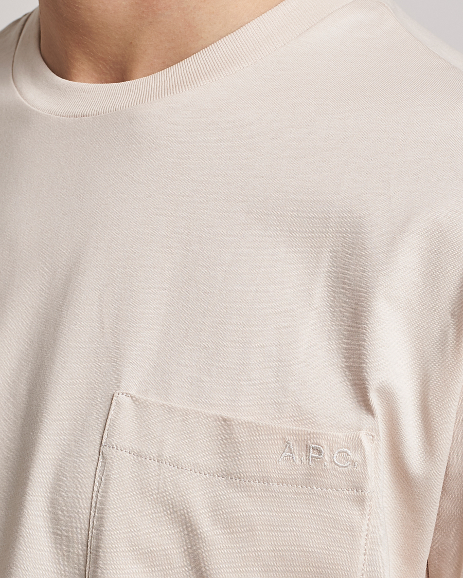 Herr | T-Shirts | A.P.C. | Short Sleeve Pocket T-Shirt Ecru