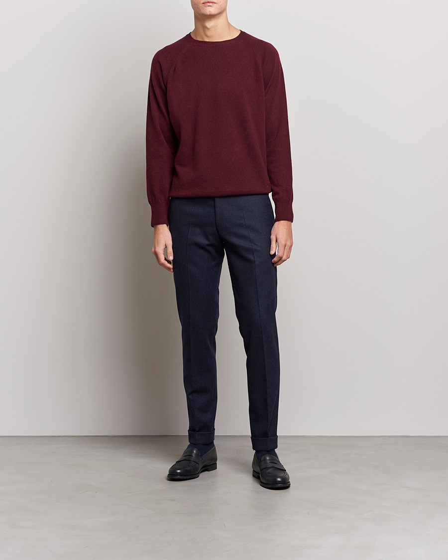 Herr | Tröjor | Oscar Jacobson | Gustaf Lambswool Raglan Crew Neck Burgundy
