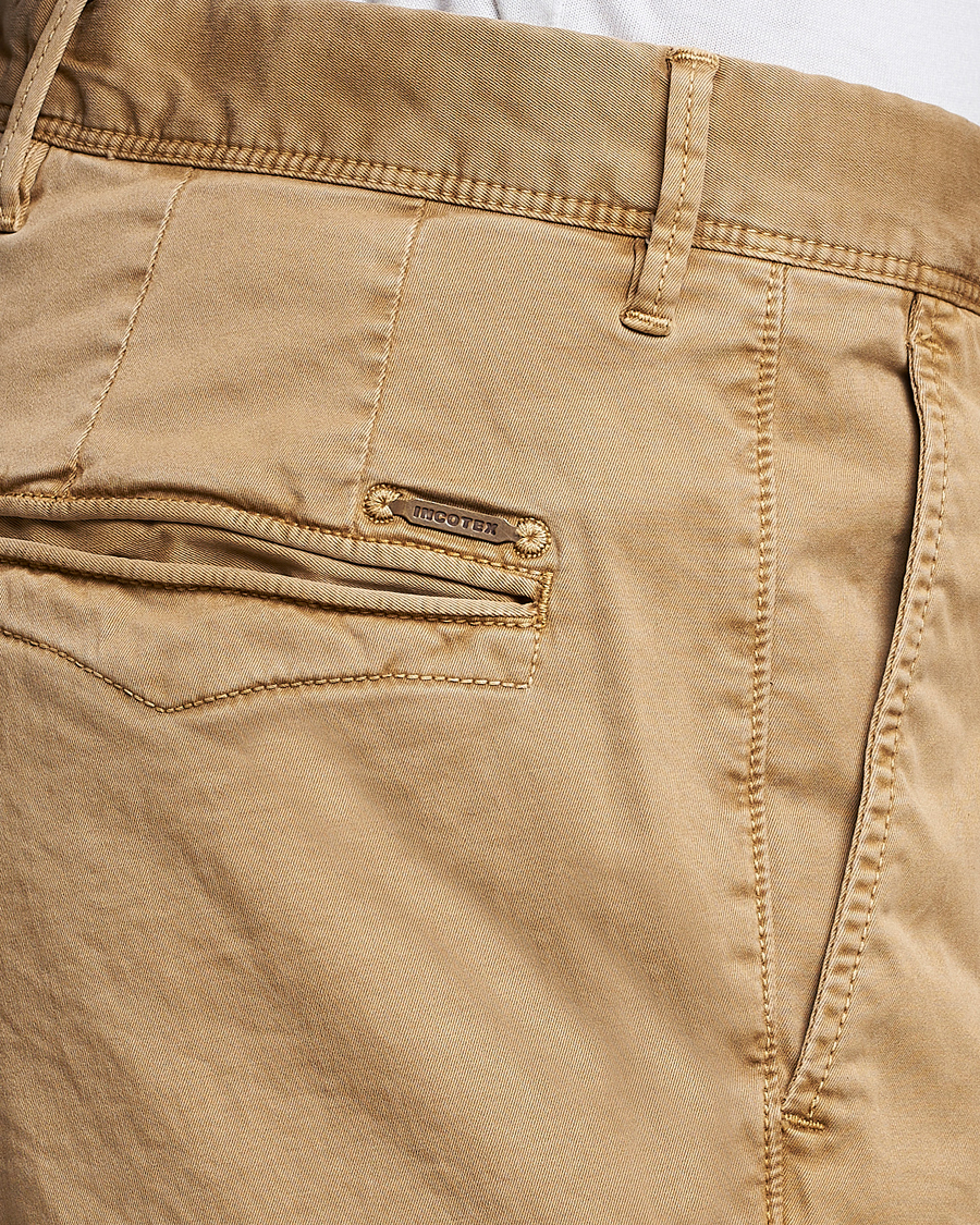 Herr | Byxor | Incotex | Slim Fit Garment Dyed Slacks Khaki