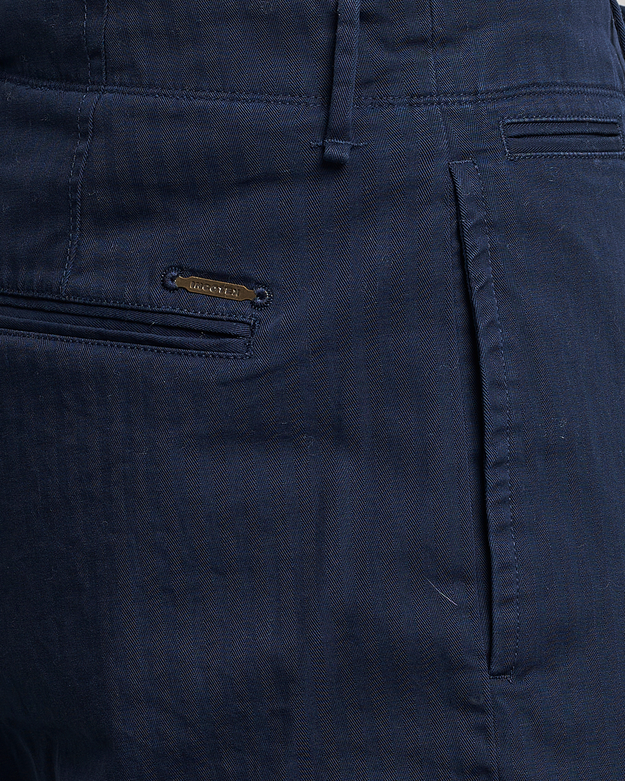 Herr | Byxor | Incotex | Regular Fit Herringbone Chinos Navy