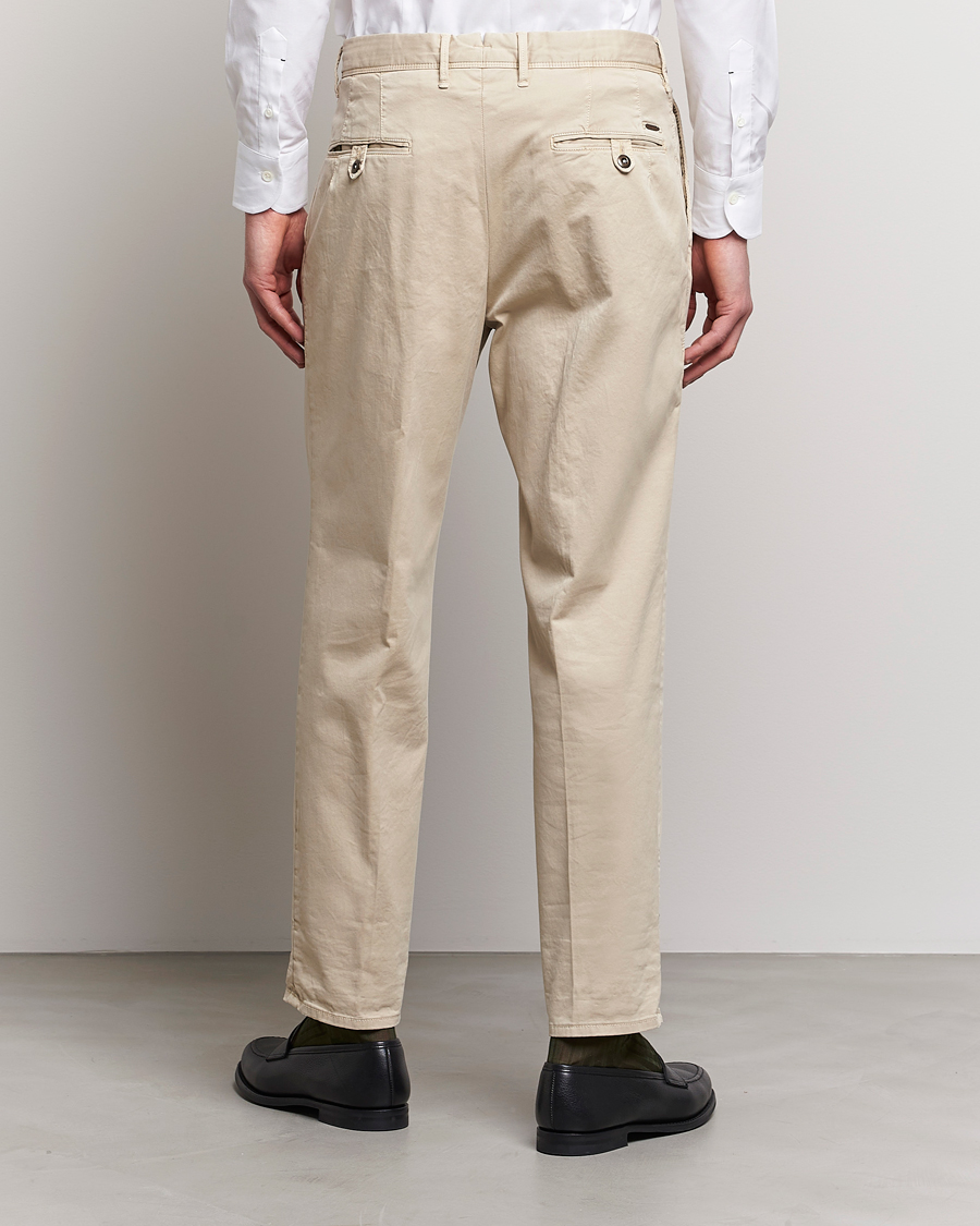 Herr | Byxor | Incotex | Tapered Fit Pleated Slacks Beige
