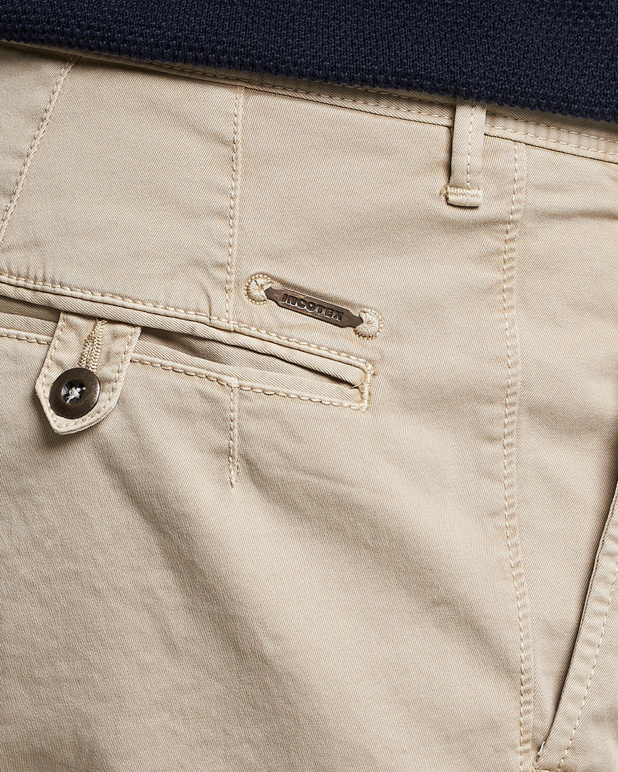 Herr | Byxor | Incotex | Tapered Fit Pleated Slacks Beige