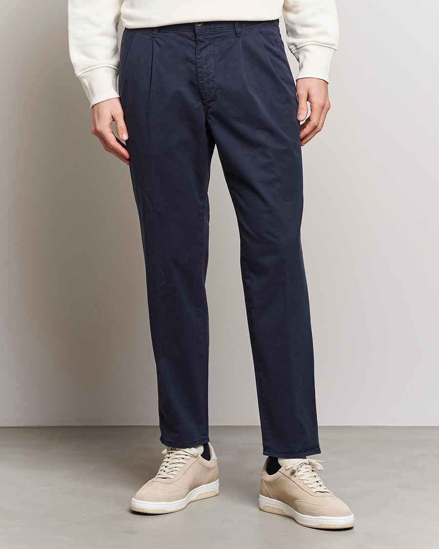 Herr | Byxor | Incotex | Tapered Fit Pleated Slacks Navy