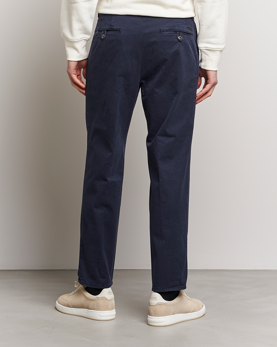 Herr | Byxor | Incotex | Tapered Fit Pleated Slacks Navy