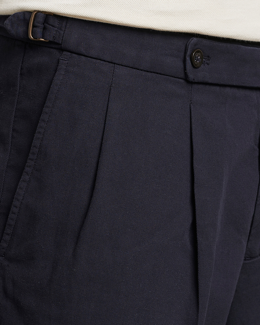 Herr | Shorts | Incotex | Pleated Chinolino Shorts Navy