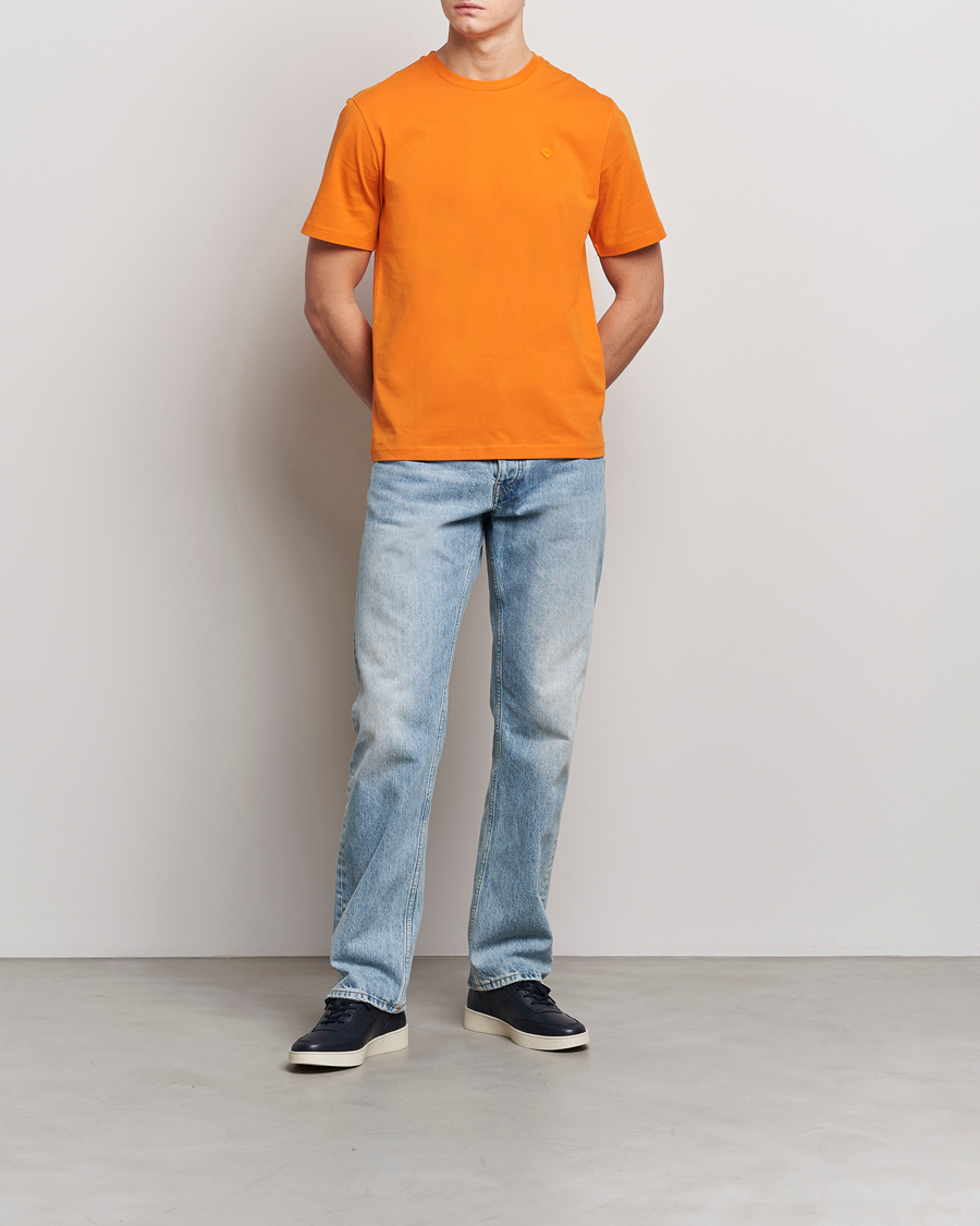 Herr | T-Shirts | J.Lindeberg | Dale Organic Cotton Patch T-Shirt Russet Orange