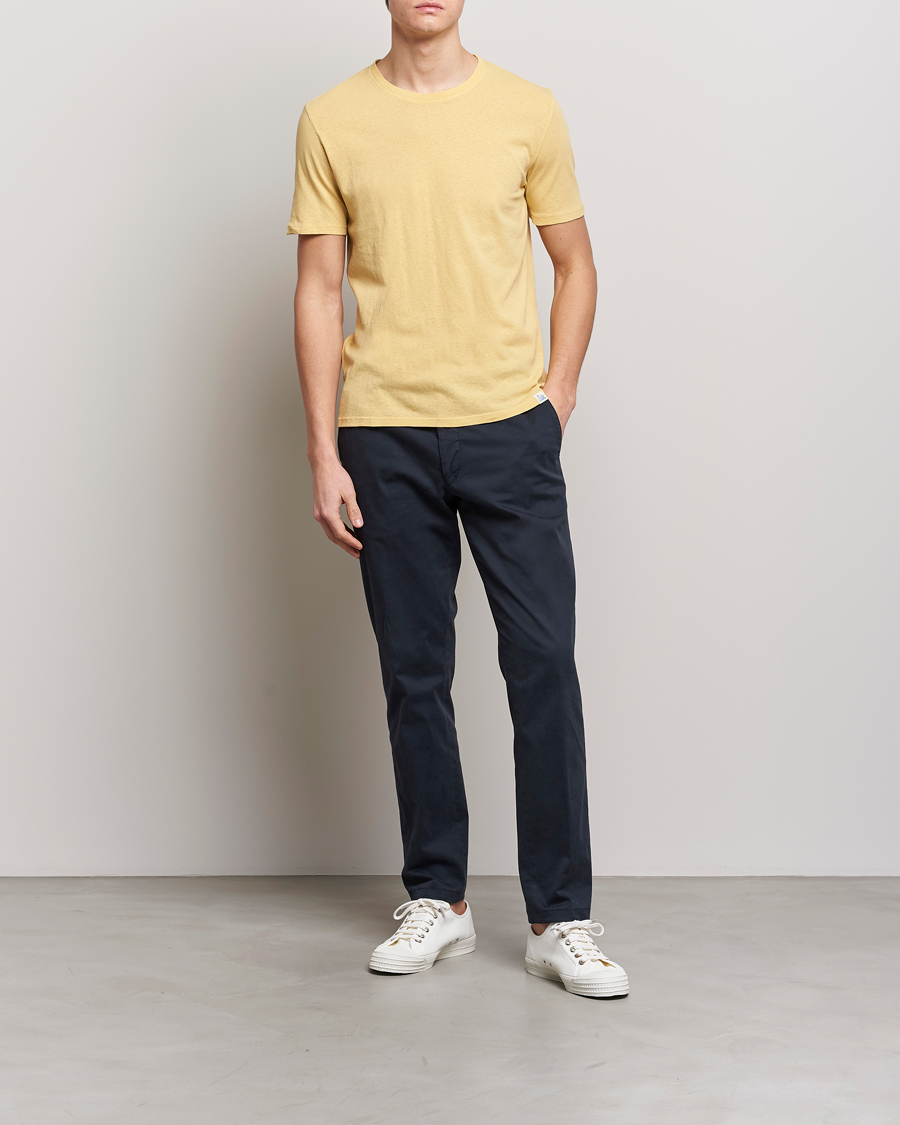 Herr | T-Shirts | Merz b. Schwanen | Organic Cotton Washed Crew Neck T-Shirt Yellow
