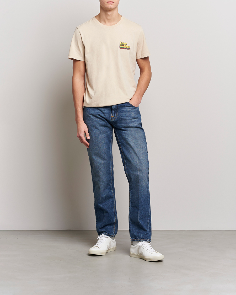 Herr | T-Shirts | Nudie Jeans | Roy Logo Crew Neck T-Shirt Cream