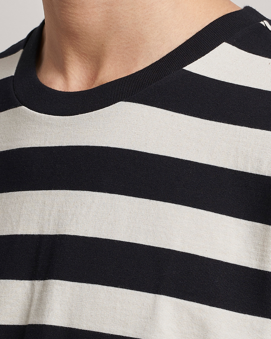 Herr | T-Shirts | Nudie Jeans | Uno Blockstripe Crew Neck T-Shirt Off White/Black