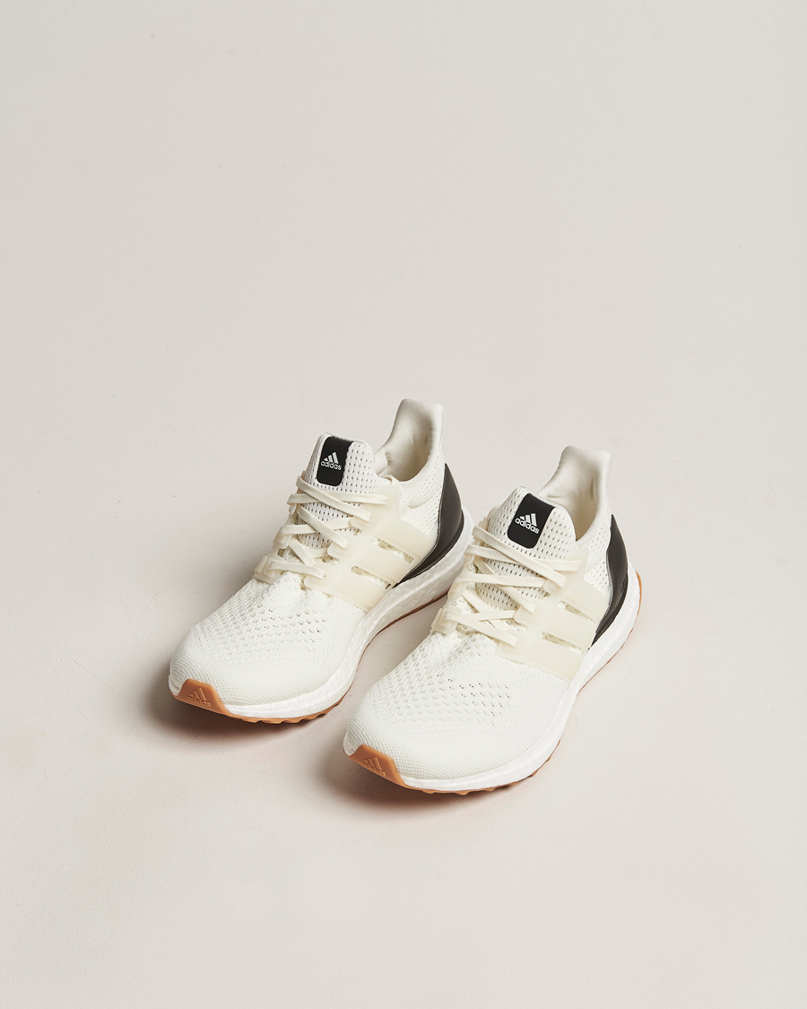 Herr | Vita sneakers | adidas Originals | Ultraboost 1.0 Sneaker Off White