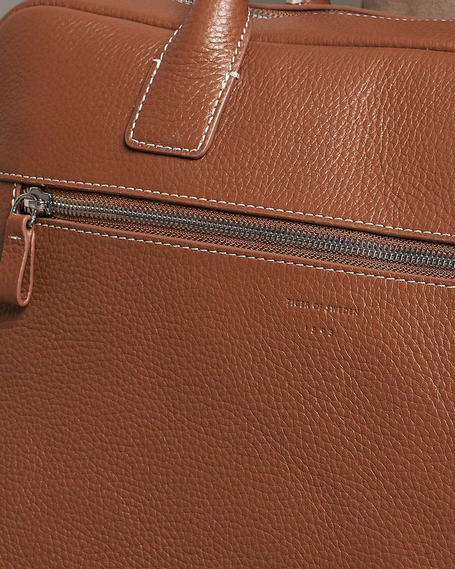 Herr | Tiger of Sweden Beckholmen Cow Leather Computer Bag Caramel Cafe | Tiger of Sweden | Beckholmen Cow Leather Computer Bag Caramel Cafe