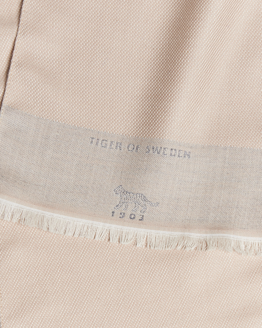 Herr | Tiger of Sweden Salvor Wool Silk Scarf Dark Sand | Tiger of Sweden | Salvor Wool Silk Scarf Dark Sand